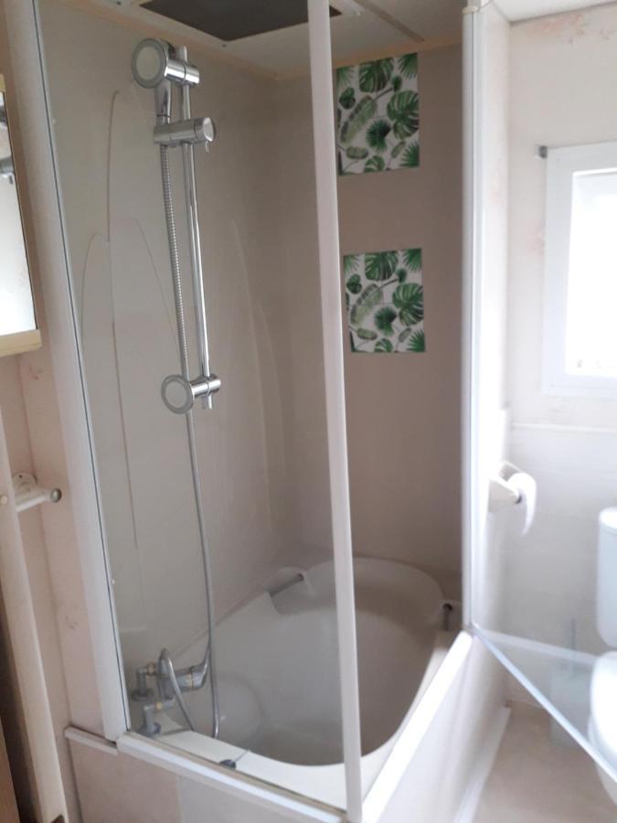 Mobile Home Le Clos De See Chérencé-le-Roussel Eksteriør bilde
