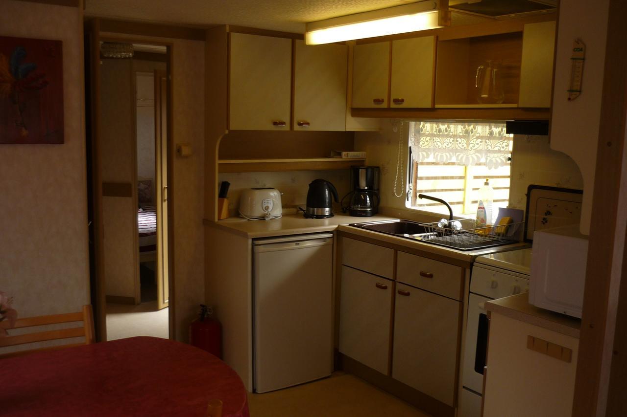 Mobile Home Le Clos De See Chérencé-le-Roussel Eksteriør bilde
